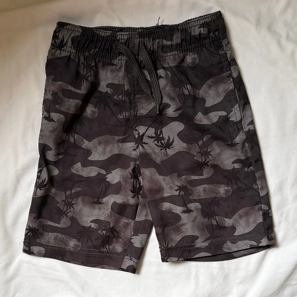 OshKosh B'gosh Boys Black & Gray Camo Palm-Print Shorts